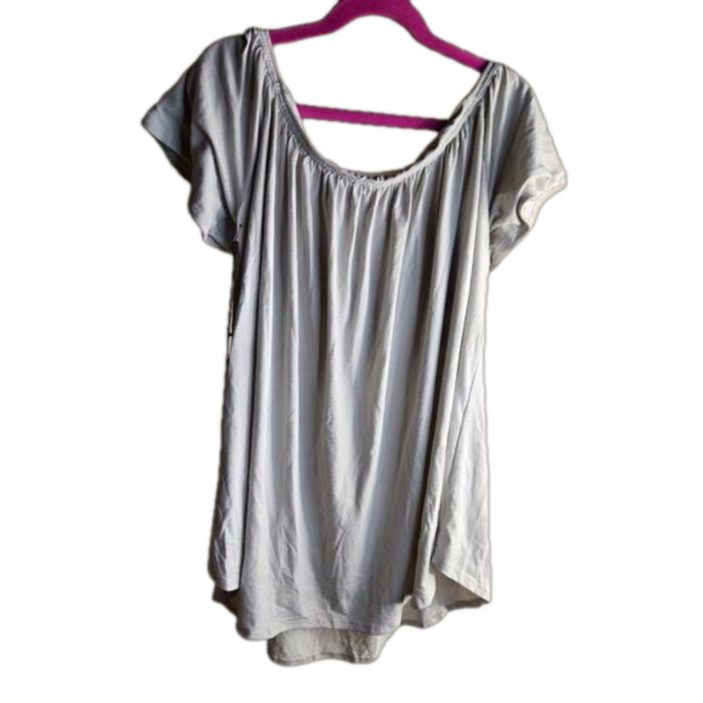 Susana Monaco NWT Light Gray Off White Short Sleeve Shirt Size Small